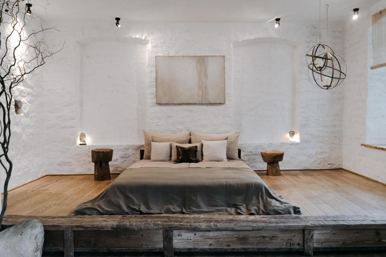 N O C T U R N E Apartment Kamianets-Podilskyi Ngoại thất bức ảnh