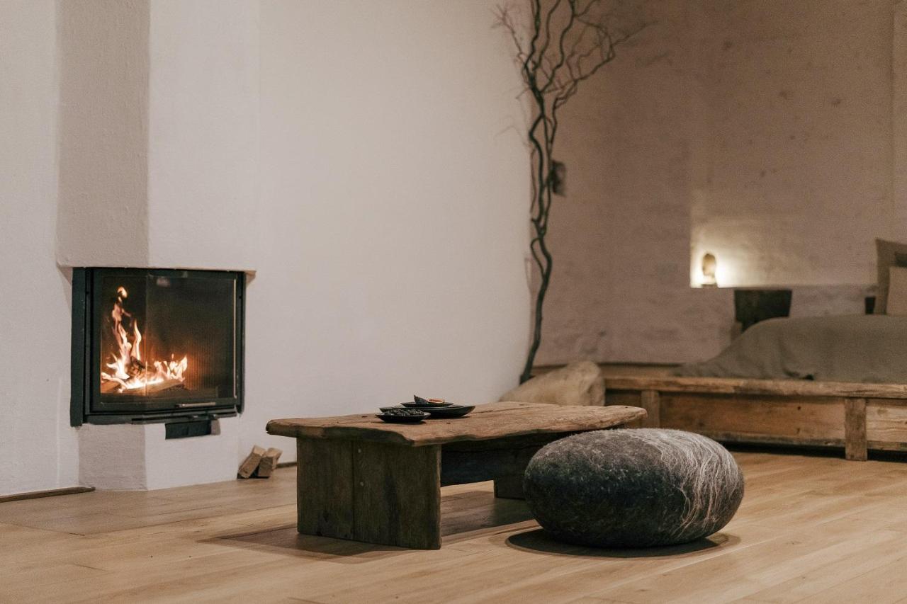 N O C T U R N E Apartment Kamianets-Podilskyi Ngoại thất bức ảnh