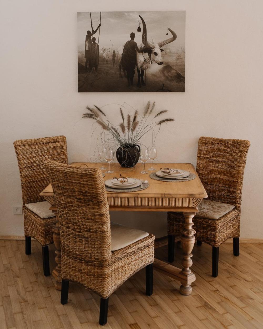 N O C T U R N E Apartment Kamianets-Podilskyi Ngoại thất bức ảnh